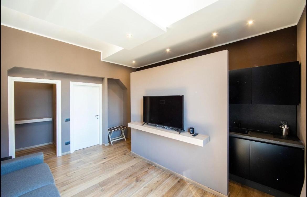 New Amazing Mono Located In Moscova District From Moscova Suites Apartments Group Милан Экстерьер фото